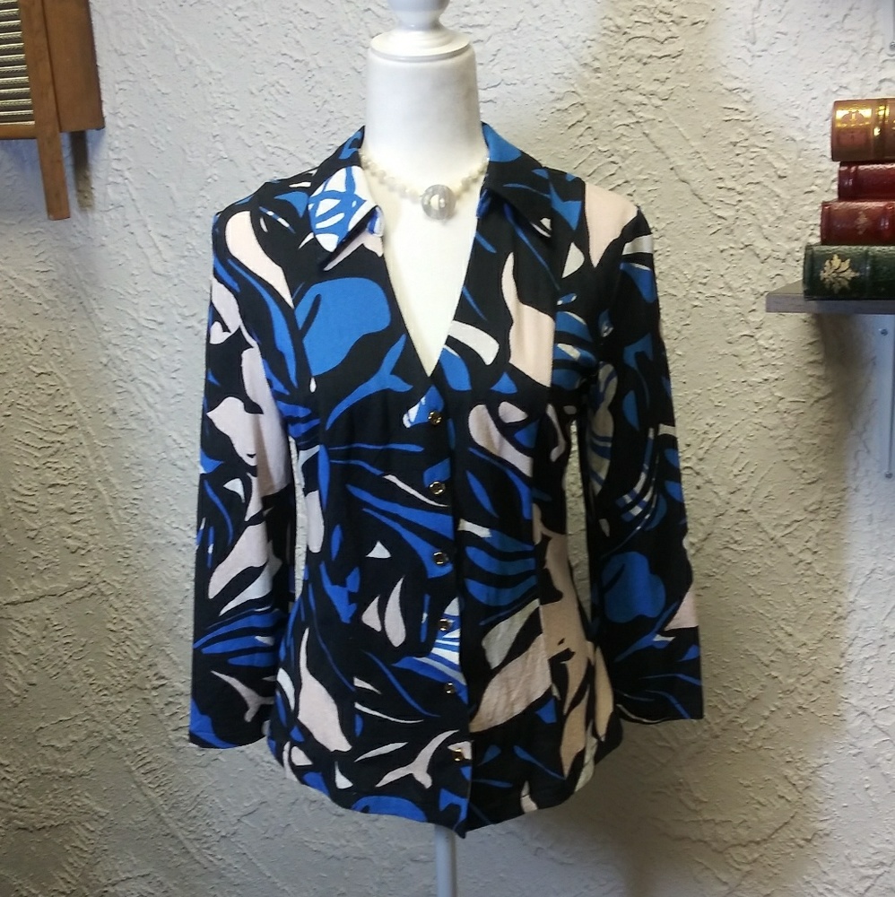 Gregory 👚 blue print blouse.